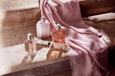 لوكسيتان جل استحمام ودش ديليكت تشيري بلوسوم، 8.4 اونصة سائلة، بيج داكن in Kuwait