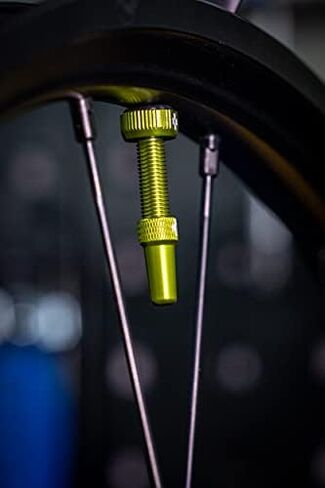 Muc-Off صمامات بريستا لايحتاج V2 in Kuwait