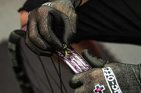 Muc-Off صمامات بريستا لايحتاج V2 in Kuwait