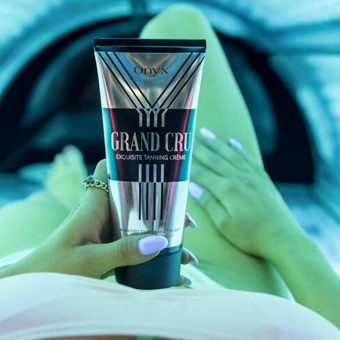 Onyx Grand Cru Tanning Lotion for Tanning Beds - Tan Accelerator with No Bronzer - Ultra Light Formula for Streak-Free Results - Tattoo & Color Fade Protection - Tanning Bed Lotion for Intense Moisturizing Skin in Saudi Arabia
