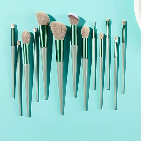 مجموعة فرش مكياج كريم الأساس - 13 قطعة من فرش مكياج كابوكي الاصطناعية الفاخرة باللون الأخضر، فرش مكياج، فرش تحديد العيون، مجموعة أدوات مزج بودرة الوجه وأحمر الخدود ومستحضرات التجميل المتوافقة مع حقيبة مكياج السفر in Kuwait