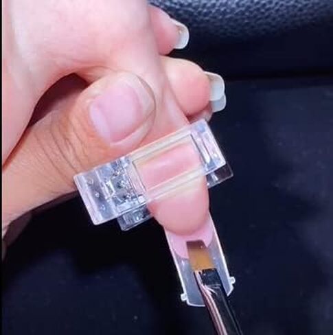 VNC 10Pcs Nail Tip Clips,Transparent Clear Nail Extension Gel Quick Building Nail Tips Clip for Nail Kit False Nail Tips and Dual Forms Manicure Nail Art Tools in Saudi Arabia