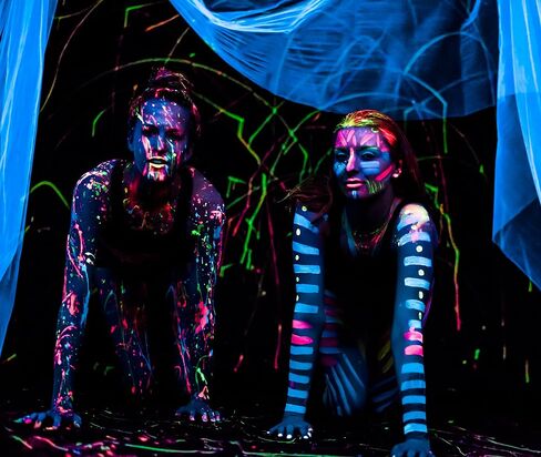 مجموعة طلاء الوجه والجسم ميدنايت جلو UV Neon Face & Body Paint (7 زجاجات 59.6 مل لكل منهما) طلاء فلوري تفاعليٍ بلون أسود فاتح - آمن، يغسل على البشرة، غير سام in Kuwait