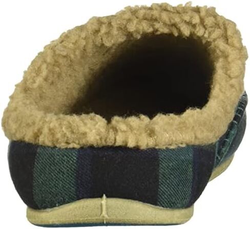 Deerstags Men's Nordic Slipper, Dark Green/Black, 7 Wide in Kuwait
