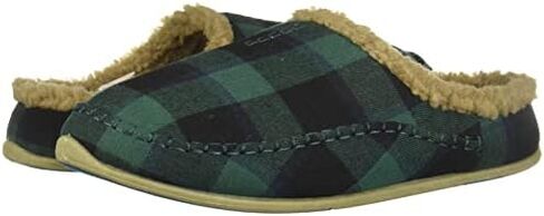 Deerstags Men's Nordic Slipper, Dark Green/Black, 7 Wide in Kuwait