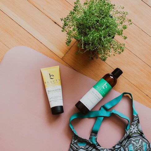 مجموعة واقية من الشمس معدنية - واقي من الشمس للوجه بعامل حماية من الشمس 20 وغسول واقي من الشمس للجسم بعامل حماية من الشمس 25، واقي من الشمس بأكسيد الزنك، واقي من الشمس صديق للشعاب المرجانية، واقي من الشمس أثناء السفر وواقي من الشمس للوجه، واقي من الشمس را in Kuwait