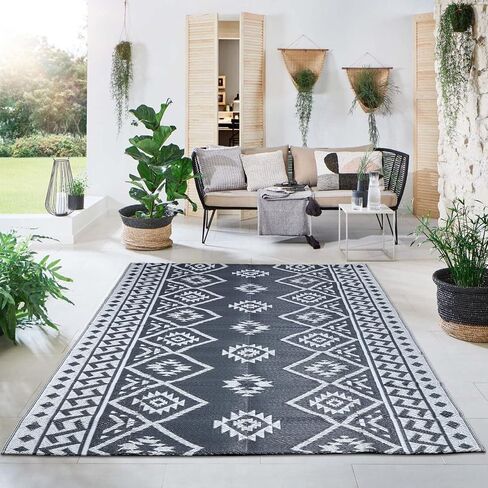 Outdoor Rugs - Reversible Mats, 5'x8' Plastic Straw Rug for Patio Clearance Waterproof, Indoor Outdoor Area Rug Carpet for Outside, RV, Deck, Picnic, Beach, Trailer, Camping, Black & Brown in Kuwait