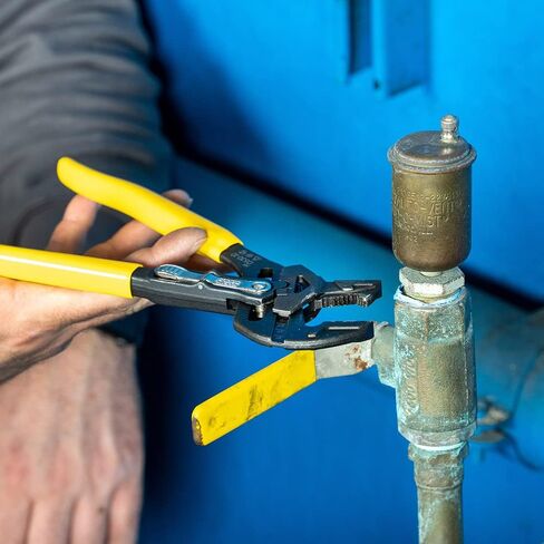 مفتاح ربط ذو طيات D53010 من كلاين تولز، كماشة مضخة قابلة للتعديل وفكوك متوازية ناعمة، رافعة عالية، 25.4 سم in Kuwait