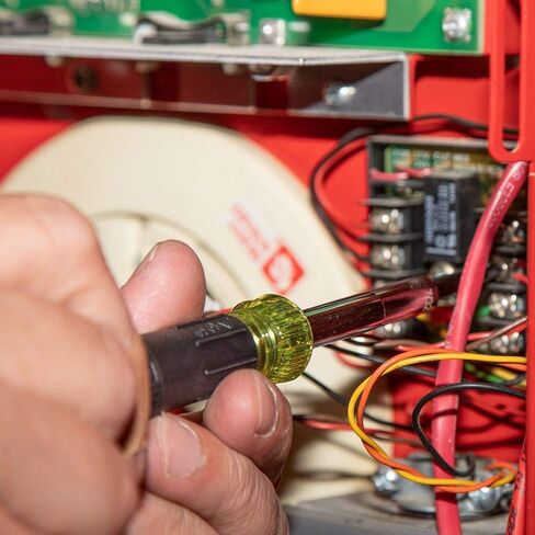 مفك براغي إلكتروني 32314 من كلاين تولز، 14 في 1 مع 8 أطراف دقيقة، مشقوقة، فيليبس، ولقم توركس مقاومة للتلاعب، 6 مفكات صواميل دقيقة in Kuwait