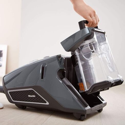 مكنسة كهربائية حاوية شفط نقية من Miele Blizzard CX1 + SBD285-3 أداة سجاد وأرضية + SBB300-3 Parquet Twister + أداة شقوق + أداة التنجيد + فرشاة غبار in Saudi Arabia