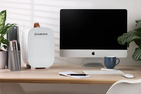 ثلاجة صغيرة فاخرة من Subcold Pro6 سعة 6 لتر / 8 علب تيار متردد وخيار طاقة USB حصري، ثلاجة صغيرة محمولة للمكتب وغرفة النوم والسيارة والعناية بالبشرة ومستحضرات التجميل باللون الأبيض in Saudi Arabia