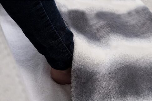 وسادة تدفئة فاخرة للقدمين | جهاز تدفئة القدمين مع إيقاف تلقائي و3 إعدادات للحرارة | بطانية كهربائية لتدفئة أصابع القدم تحت المكتب أو السرير، رمادي 22 بوصة × 20 بوصة in Kuwait