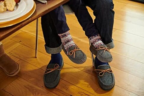 Dearfoams mens Woodstock Energy Return Comfort Indoor/Outdoor Memory Foam Moccasin With Tie in Saudi Arabia