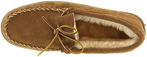 Minnetonka Men's Sheepskin Hardsole Moccasin Slippers in Saudi Arabia