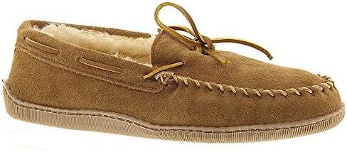 Minnetonka Men's Sheepskin Hardsole Moccasin Slippers in Saudi Arabia