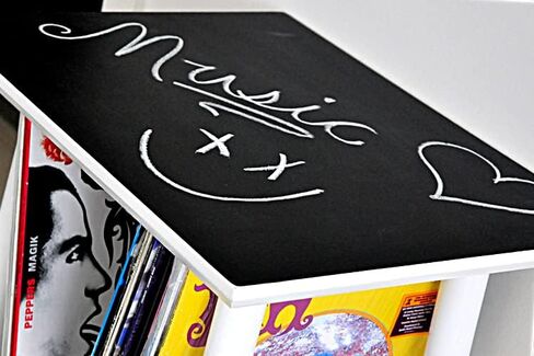 Chalkboard Top Record Player Stand, 50+ Vinyl Storage, Solid Pine (Black) in Saudi Arabia