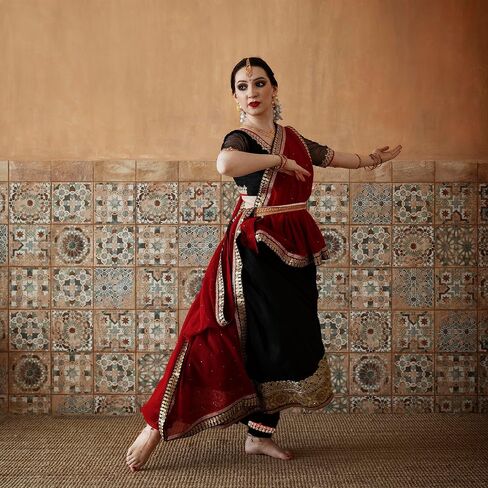 أجراس الكاحل MBI Bharatnatyam Ghungroo وkathak خلخال الرقص (Ghungroo) | معدات الرقص للآلات الموسيقية| خلخال الراقصين الكلاسيكيين الهنديين (صفين مبطنين باللون الأسود مع 40 جرس) in Saudi Arabia