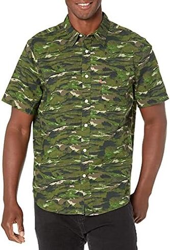 Levi's Men's Classic 1 Pocket-Short Sleeve Shirt in Saudi Arabia