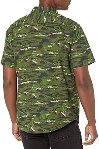 Levi's Men's Classic 1 Pocket-Short Sleeve Shirt in Saudi Arabia