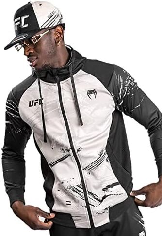 Venum Men's Standard Hoodie in Saudi Arabia