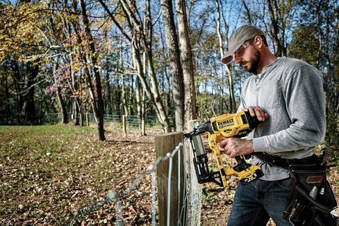 ديوالت دباسة كراون ماكس اكس ار 20 فولت، مجموعة سياج لاسلكية، 9GA (DCFS950P2) in Kuwait