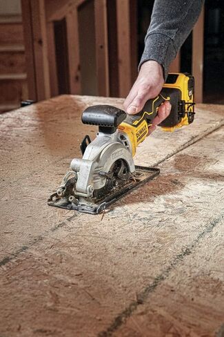 DEWALT ATOMIC 20V MAX* Circular Saw, 4-1/2-Inch, Tool Only (DCS571B) in Saudi Arabia