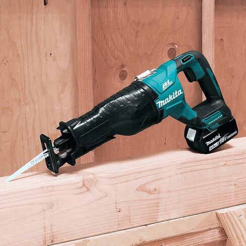 Makita XT328M 4.0 Ah 18V LXT Lithium-Ion Brushless Cordless Combo Kit, 3 Piece in Kuwait