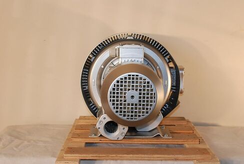 منفاخ متجدد 2.75 حصان، 220 فولت - 480 فولت / 3 مراحل، 106CFM، Goorui-USA GHBH 002 34 2R4 in Kuwait