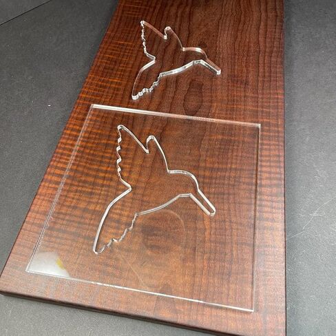 قالب توجيه أكريليك من Humming Bird in Kuwait