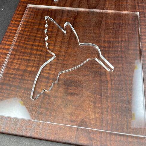 قالب توجيه أكريليك من Humming Bird in Kuwait