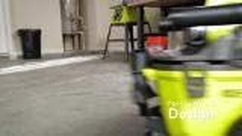 Ryobi 18 فولت واحد + 6 جالون. مكنسة لاسلكية رطبة/جافة (أداة عارية) مع خرطوم، أداة شق، فوهة أرضية وعصا تمديد in Kuwait