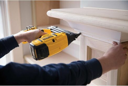 DEWALT 20V MAX* Cordless Brad Nailer Kit, 18GA (DCN680D1) in Saudi Arabia
