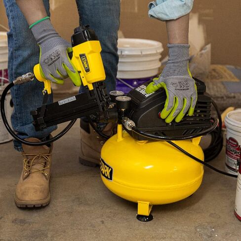 ضاغط هواء كهربائي بدون زيت من ستارك سعة 3 جالون ومسامير براد مقاس 18 مع خرطوم هواء، 135 رطل لكل بوصة مربعة (مجموعة كومبو) in Kuwait