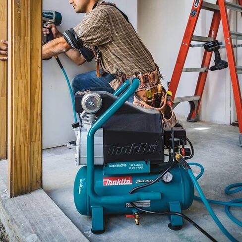 Makita MAC700 2.0 HP* Big Bore™ Air Compressor in Kuwait