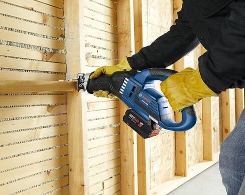 BOSCH GSA18V-125K14A 18V EC Brushless 1-1/4 In.-Stroke Multi-Grip Reciprocating Saw Kit with (1) CORE18V® 8 Ah High Power Battery in Saudi Arabia