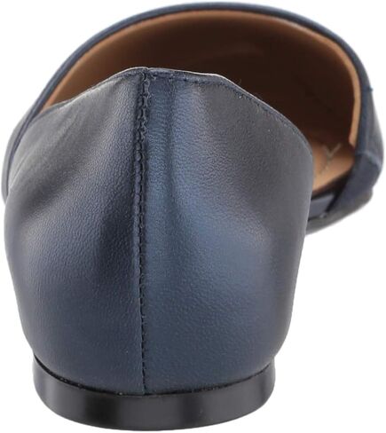 حذاء Samantha Loafer مسطح للسيدات من Naturalizer in Kuwait