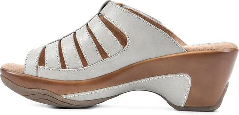 White Mountain Women's Valencia Clog Sandal in Saudi Arabia