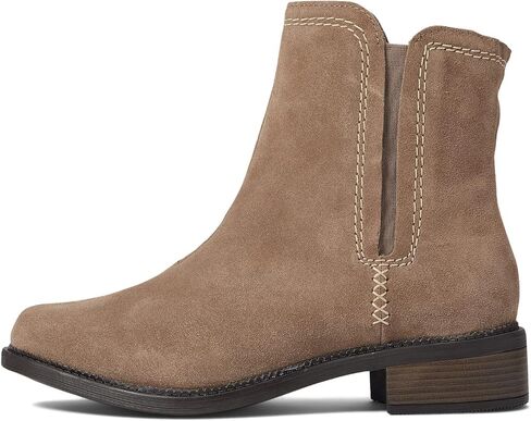 حذاء Clarks النسائي Maye Zip لمنتصف الساق in Saudi Arabia