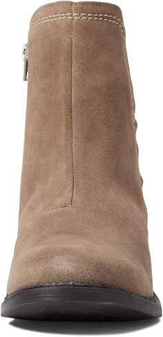 حذاء Clarks النسائي Maye Zip لمنتصف الساق in Saudi Arabia