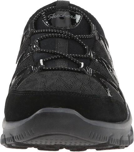 حذاء نسائي سهل الاستخدام من Skechers in Saudi Arabia