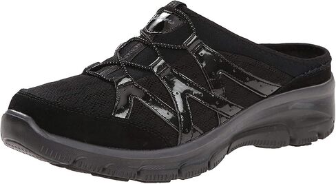 حذاء نسائي سهل الاستخدام من Skechers in Saudi Arabia