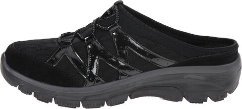 حذاء نسائي سهل الاستخدام من Skechers in Saudi Arabia