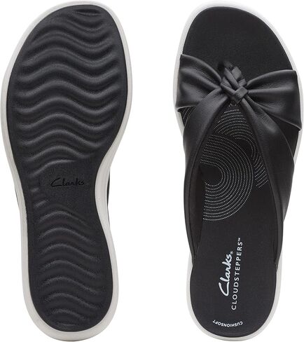 صندل مسطح للنساء من Clarks in Kuwait
