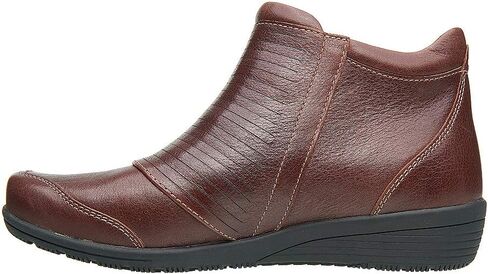 Taos Footwear Women's Habit Brunette Boot 9.5 M in Kuwait