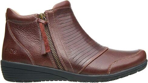 Taos Footwear Women's Habit Brunette Boot 9.5 M in Kuwait