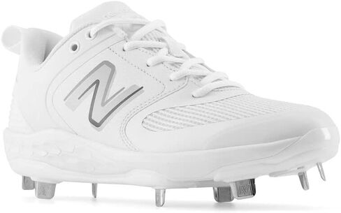 New Balance Women's Fresh Foam Velo V3 Softball Shoe in Saudi Arabia