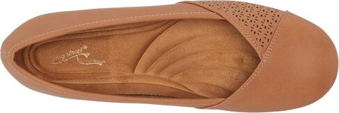 Easy Street Women's Ballet Flat in Kuwait