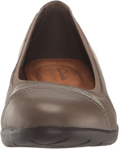حذاء باليه مسطح Meadow Opal للسيدات من Clarks in Kuwait