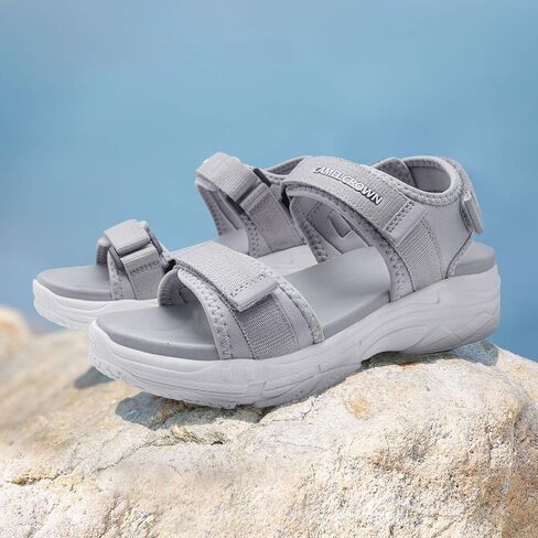 صنادل رياضية نسائية من CAMEL مريحة للمشي في الهواء الطلق ومقاومة للماء وخفيفة الوزن للفتيات مناسبة للمياه والمشي لمسافات طويلة والرياضة والشاطئ والسباحة والسفر in Kuwait