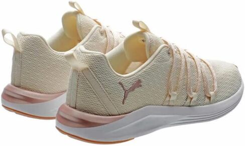 حذاء رياضي منسوج من PUMA للسيدات in Kuwait